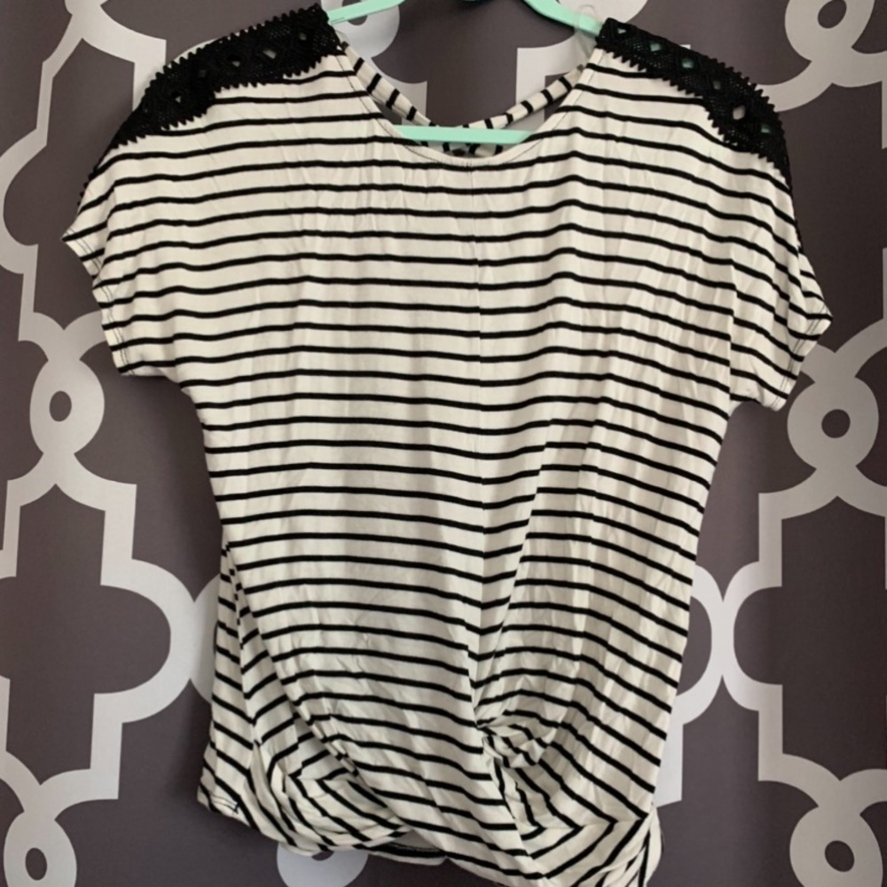 Stripped Criss across T-Shirt